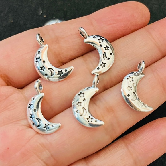 Lot of Metal Silver Color Charms for Jewelry Making - Picture 7 of 13